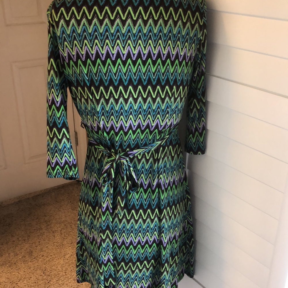Dress - Picture 2 of 2